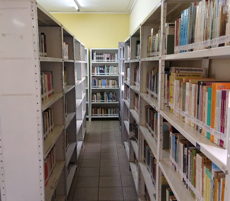 Biblioteca 5
